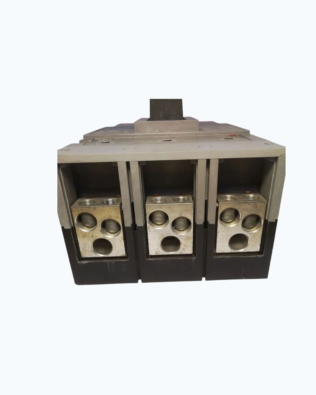 Disyuntor MXD 3P 800A - MXD63B800 - Imagen 3